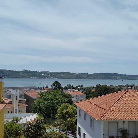 Apartamentos Tejo A Vista Lisbon Exterior photo