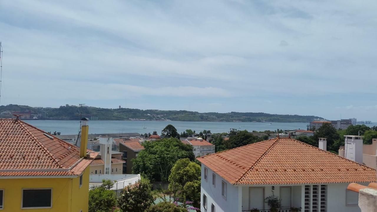 Apartamentos Tejo A Vista Lisbon Exterior photo